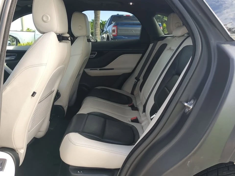 2019 Jaguar F-Pace - Image 7 of 10