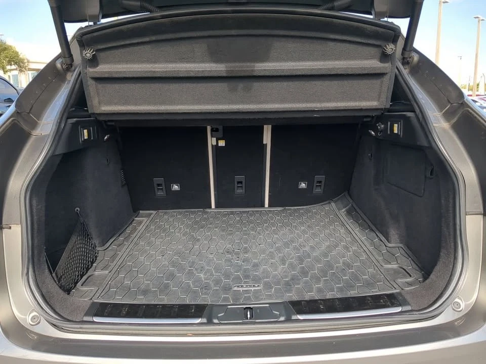 2019 Jaguar F-Pace - Image 6 of 10