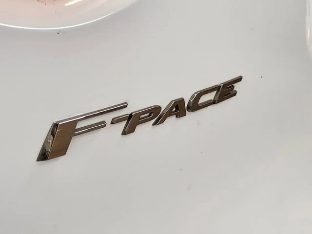 2019 Jaguar F-Pace - Image 2 of 20