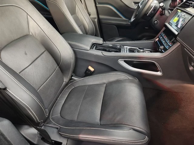 2019 Jaguar F-Pace - Image 17 of 20