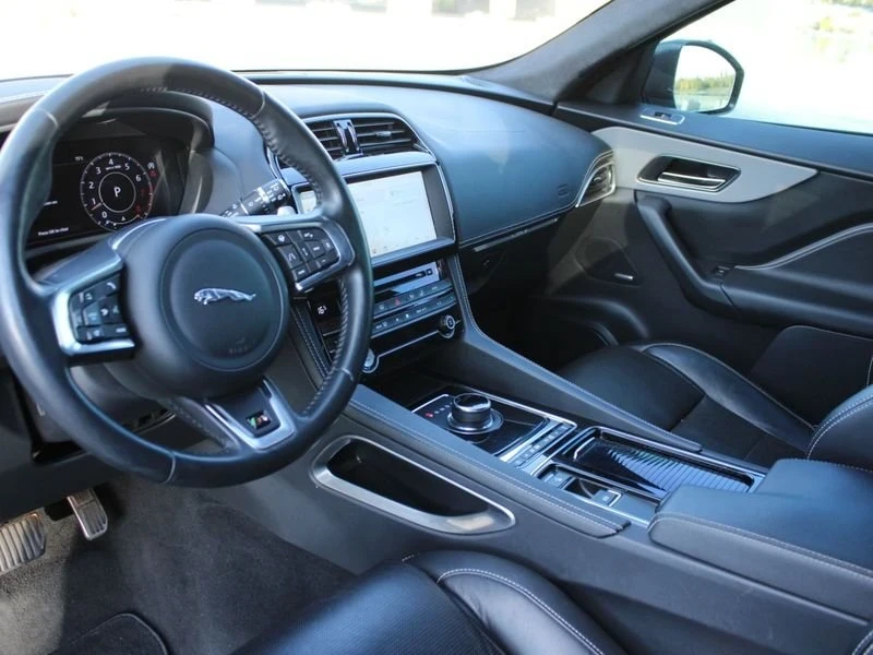 2019 Jaguar F-Pace - Image 7 of 20