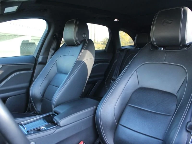 2019 Jaguar F-Pace - Image 8 of 20
