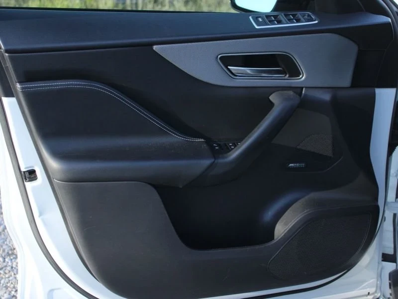 2019 Jaguar F-Pace - Image 19 of 20