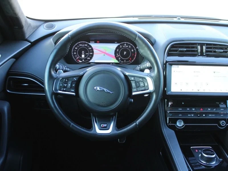 2019 Jaguar F-Pace - Image 6 of 20