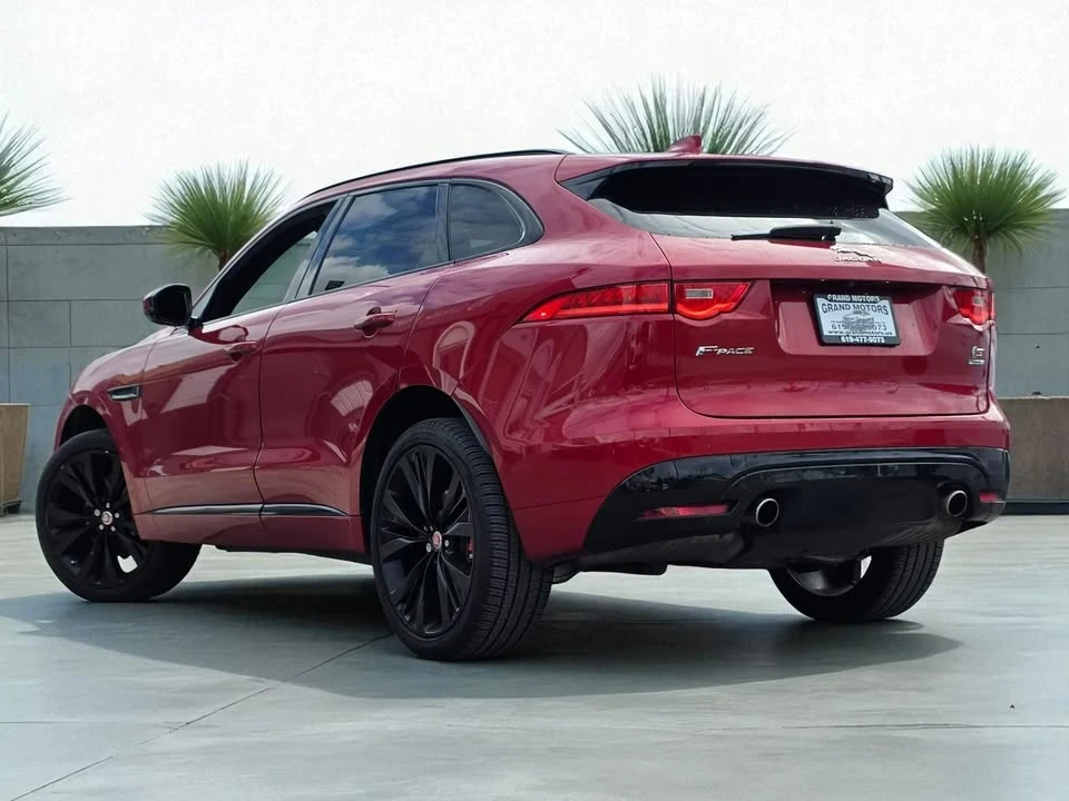 2019 Jaguar F-Pace - Image 7 of 20