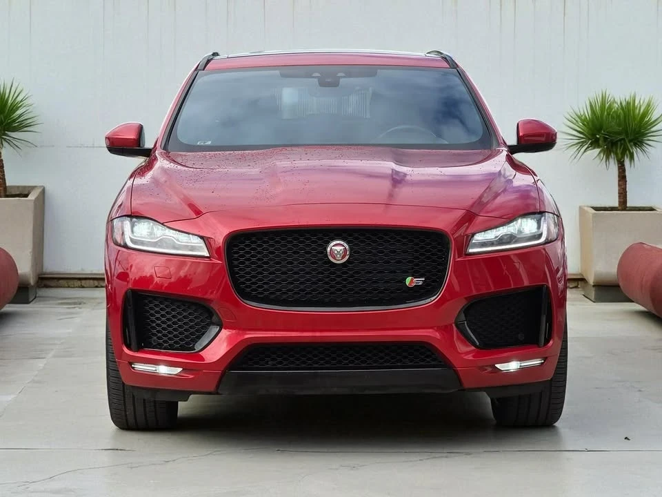 2019 Jaguar F-Pace - Image 5 of 20