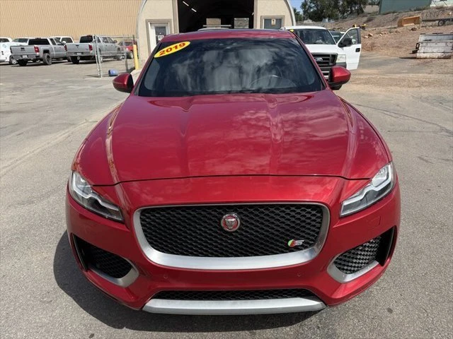 2019 Jaguar F-Pace - Image 2 of 18