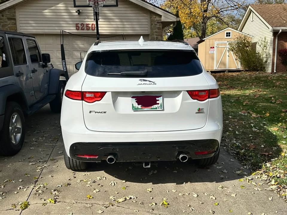 2019 Jaguar F-Pace - Image 5 of 11
