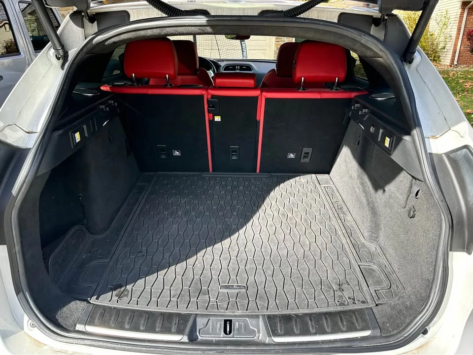 2019 Jaguar F-Pace - Image 7 of 11