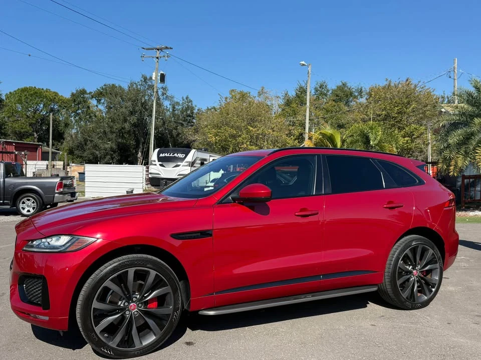 2019 Jaguar F-Pace - Image 2 of 17