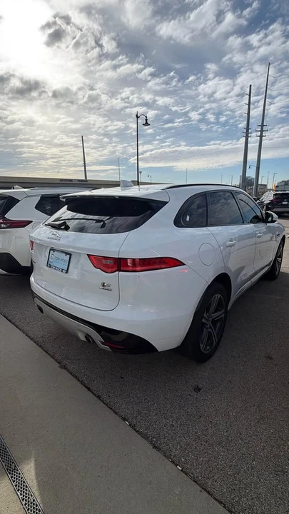 2019 Jaguar F-Pace - Image 3 of 3
