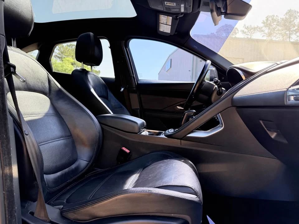 2019 Jaguar F-Pace - Image 10 of 15