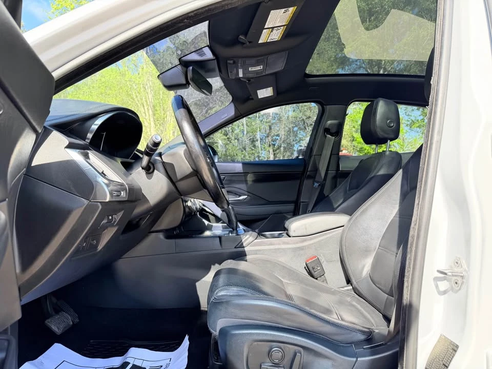 2019 Jaguar F-Pace - Image 13 of 15