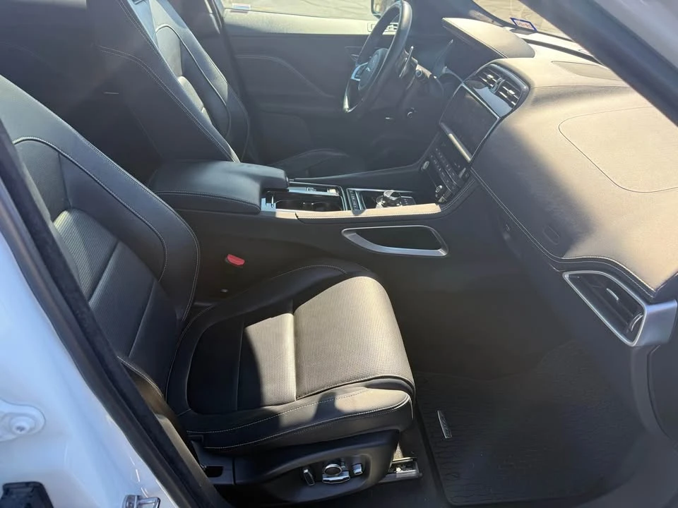 2019 Jaguar F-Pace - Image 8 of 14