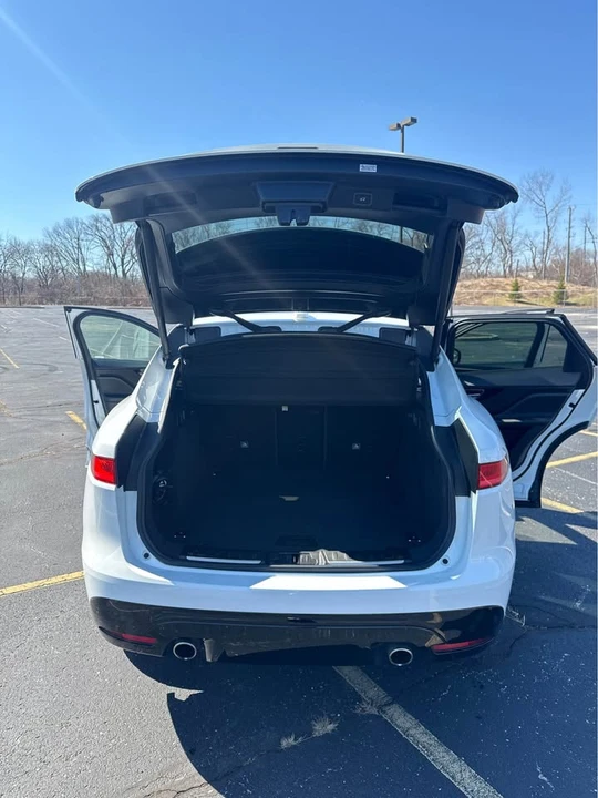 2019 Jaguar F-Pace - Image 14 of 14