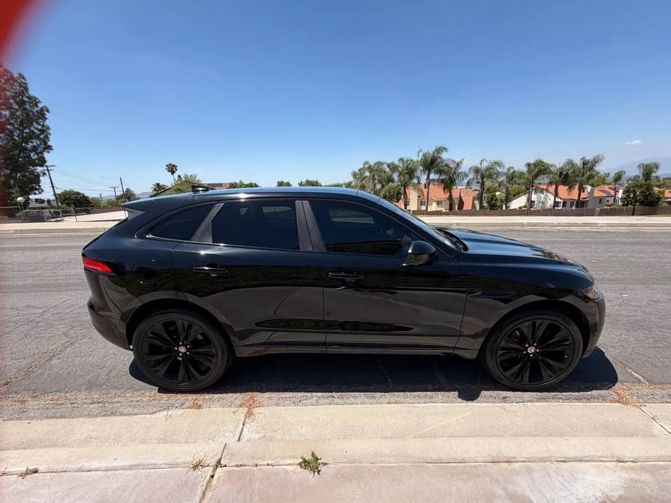 2019 Jaguar F-Pace - Image 8 of 19