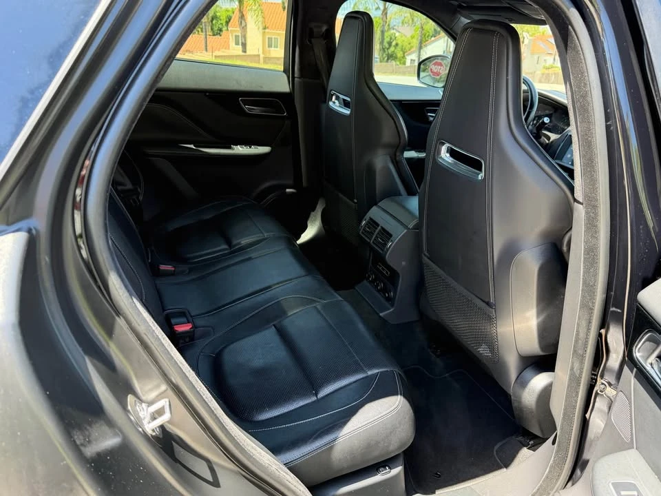 2019 Jaguar F-Pace - Image 18 of 19