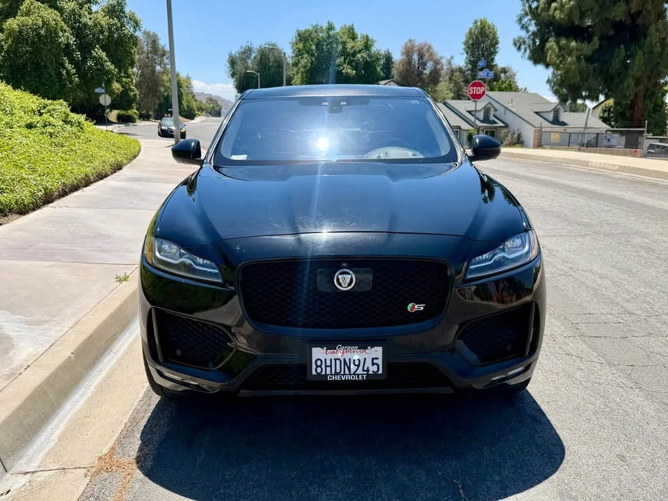 2019 Jaguar F-Pace - Image 8 of 20