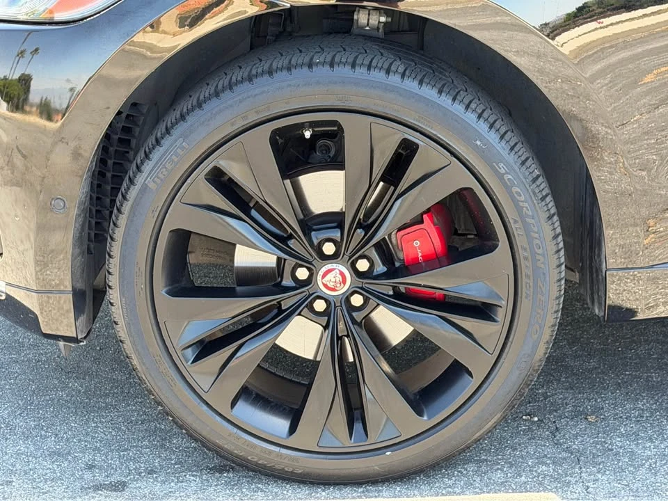 2019 Jaguar F-Pace - Image 9 of 20