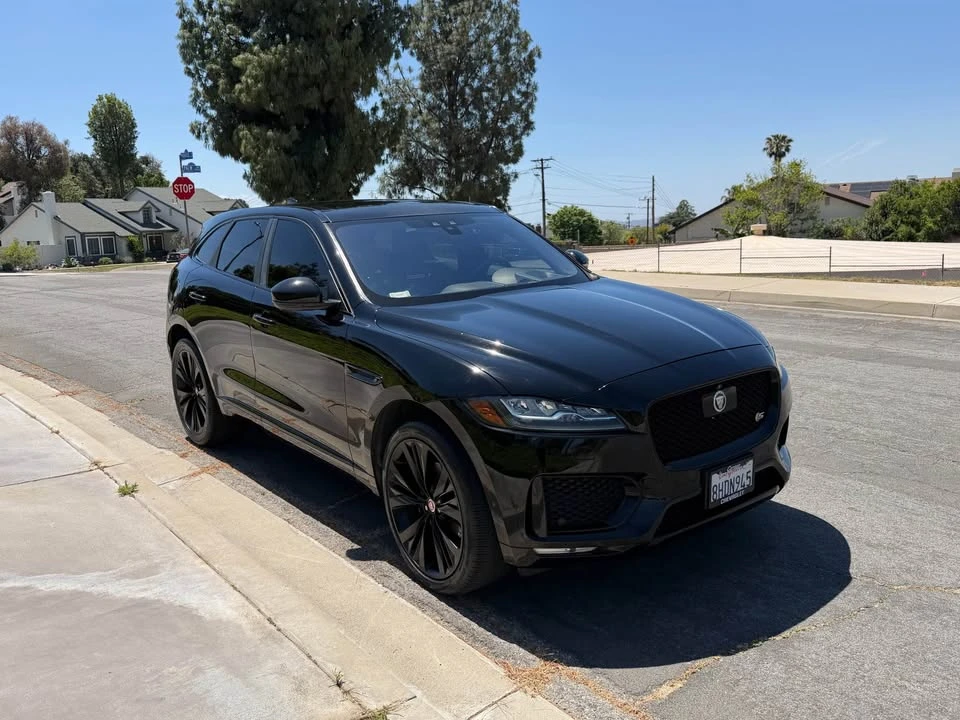 2019 Jaguar F-Pace - Image 7 of 20