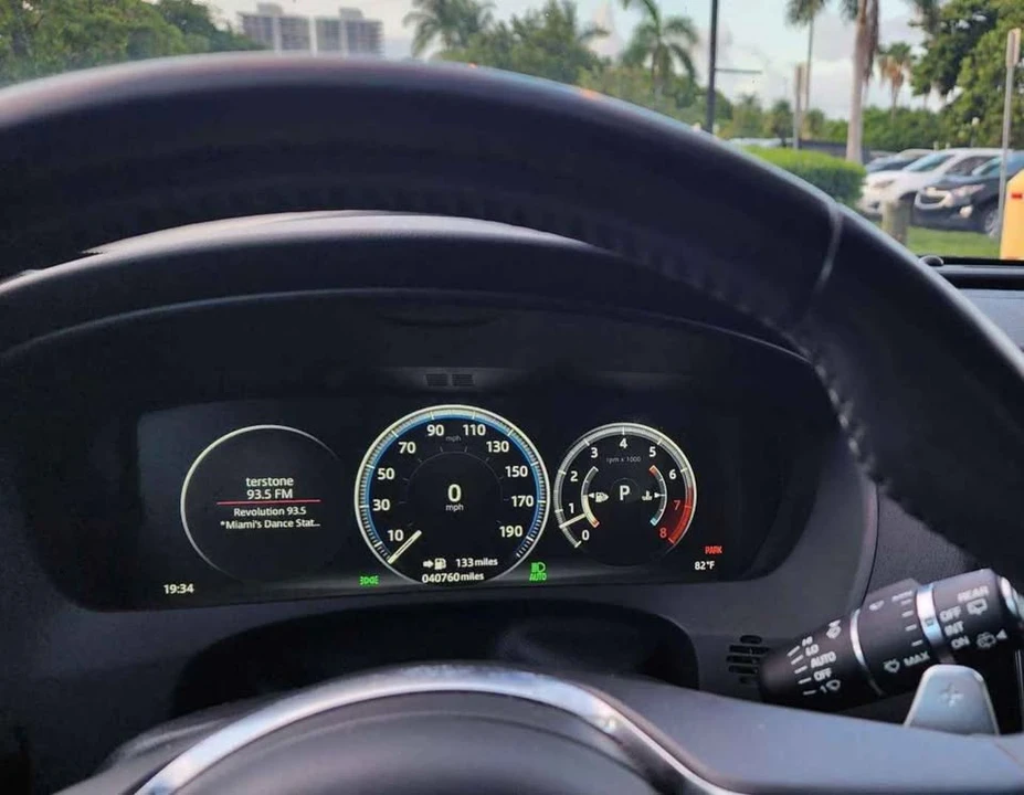 2019 Jaguar F-Pace - Image 6 of 11