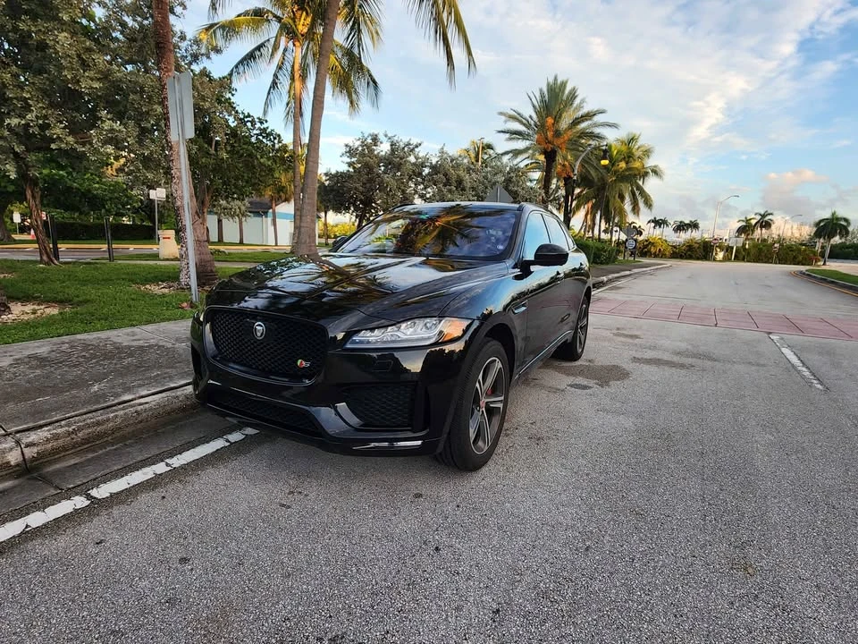 2019 Jaguar F-Pace - Image 5 of 11