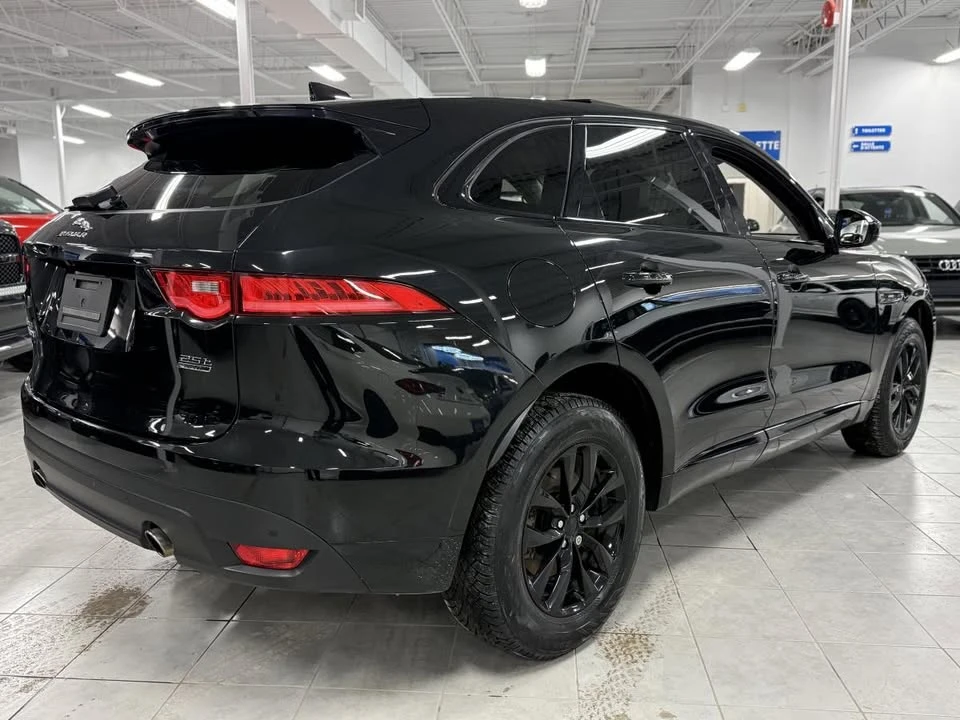 2019 Jaguar F-Pace - Image 5 of 16