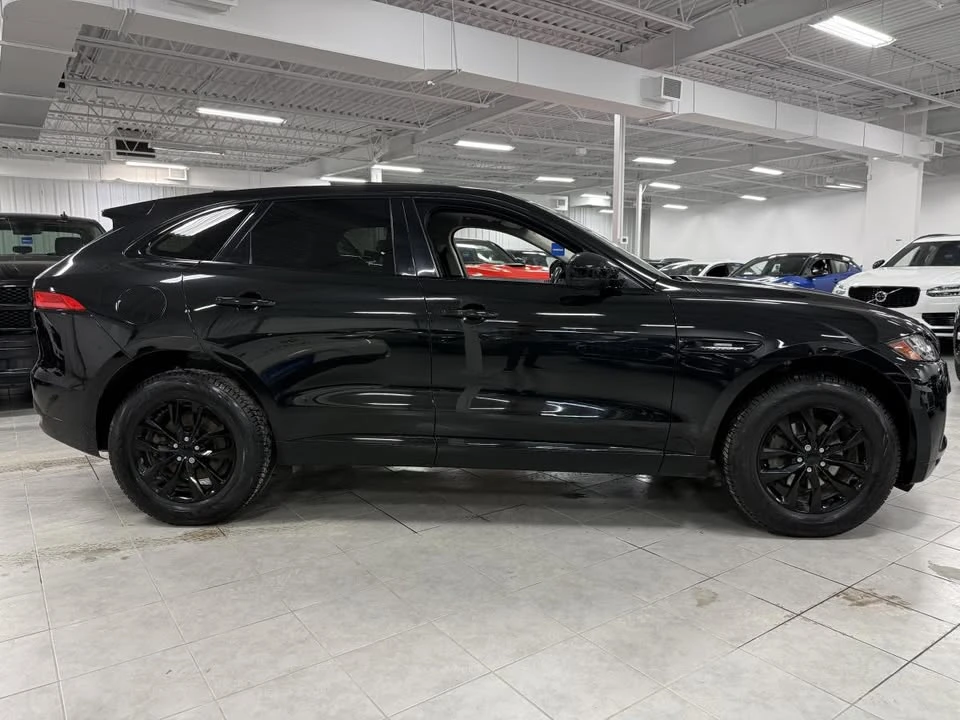 2019 Jaguar F-Pace - Image 4 of 16