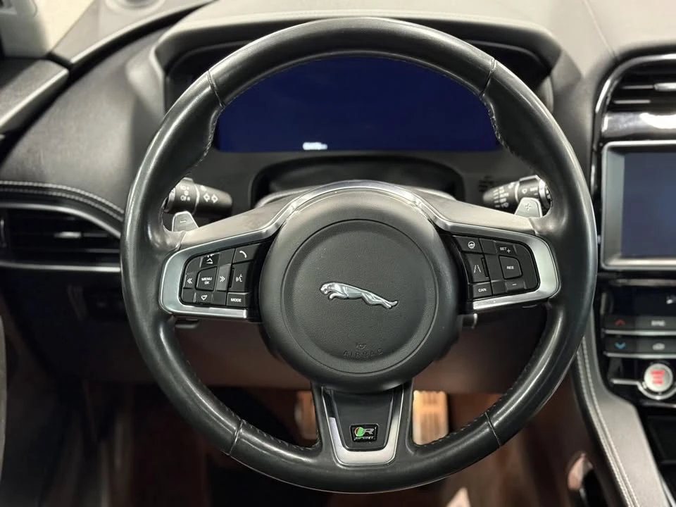 2019 Jaguar F-Pace - Image 11 of 17