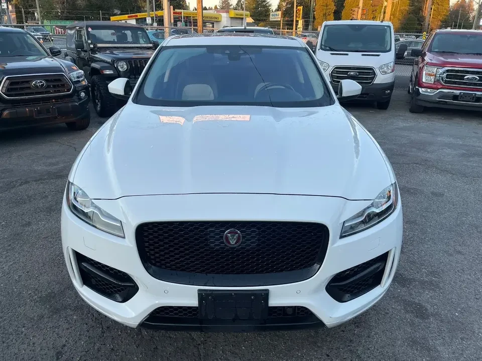 2019 Jaguar F-Pace - Image 2 of 16