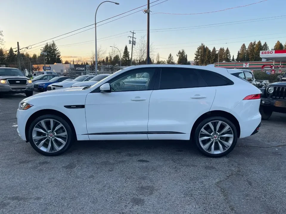2019 Jaguar F-Pace - Image 8 of 16