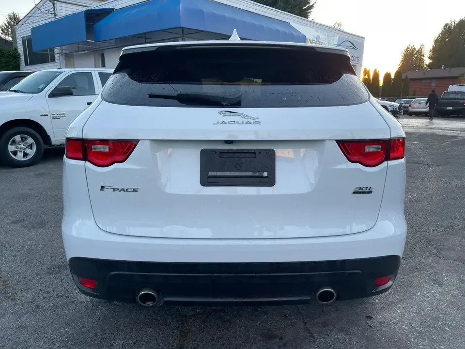 2019 Jaguar F-Pace - Image 6 of 16