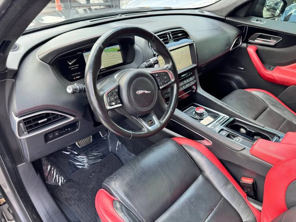 2019 Jaguar F-Pace - Image 11 of 20