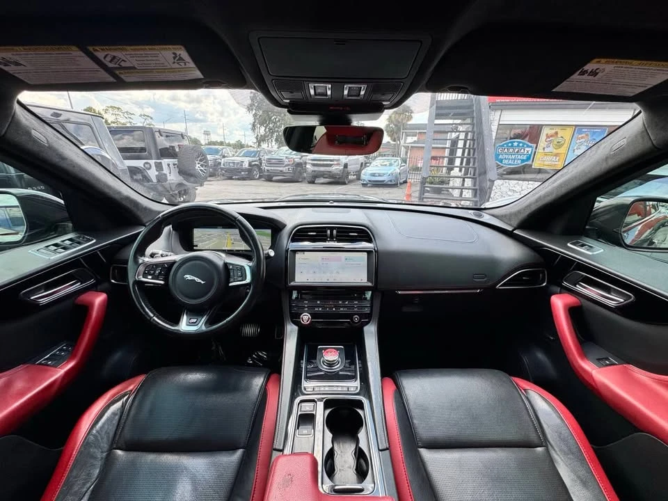 2019 Jaguar F-Pace - Image 14 of 20