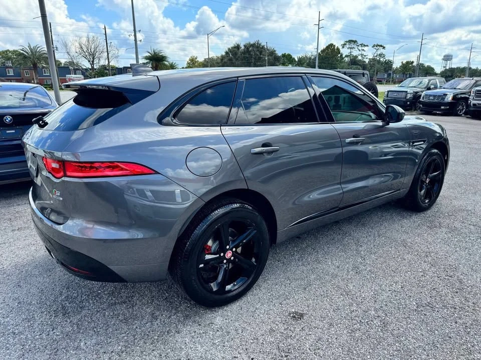 2019 Jaguar F-Pace - Image 4 of 18