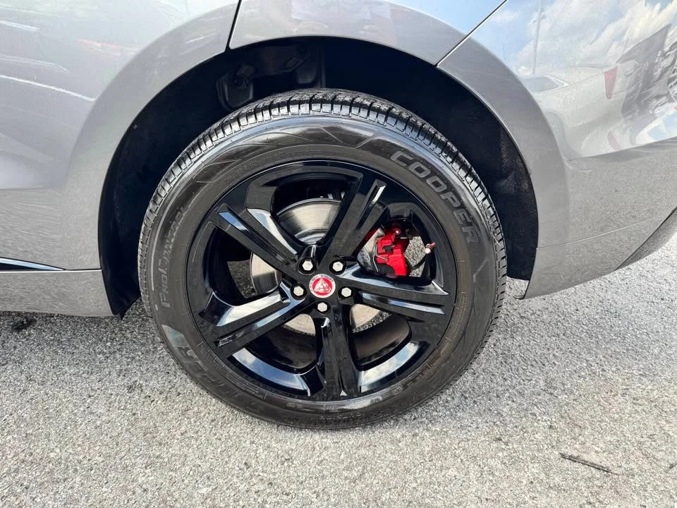 2019 Jaguar F-Pace - Image 7 of 18