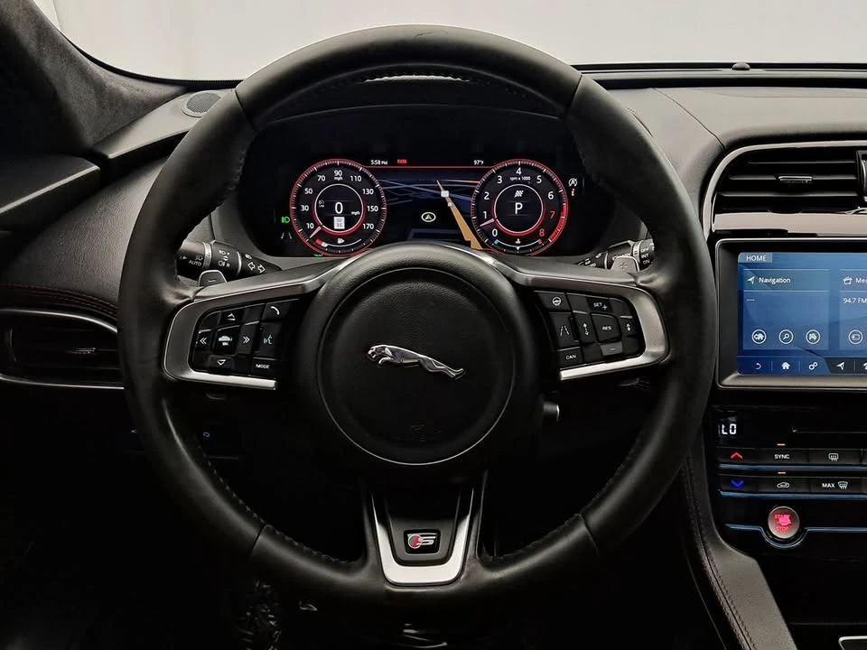 2019 Jaguar F-Pace - Image 10 of 20