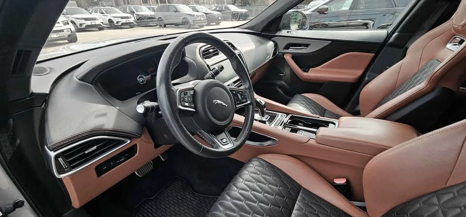 2019 Jaguar F-Pace - Image 11 of 18