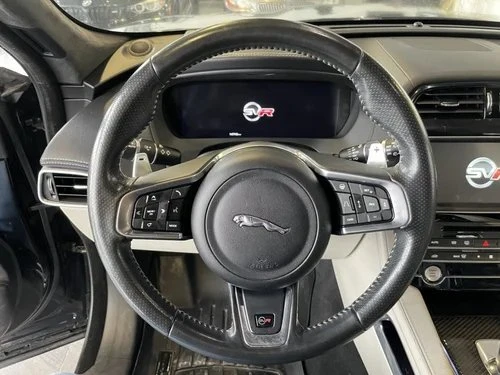 2019 Jaguar F-Pace SVR - Image 17 of 20