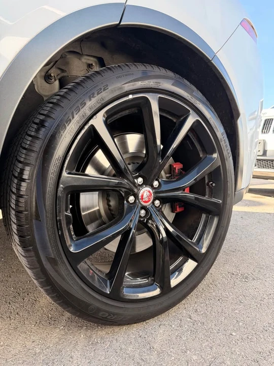 2019 Jaguar F-Pace SVR - Image 4 of 7