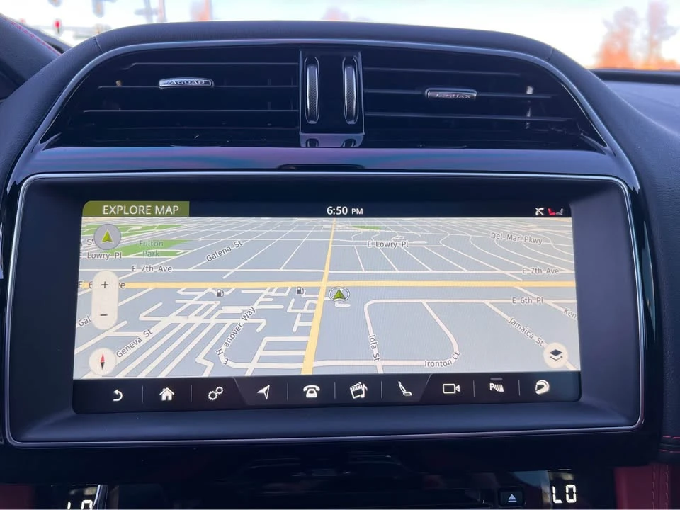 2019 Jaguar F-Pace SVR - Image 9 of 18