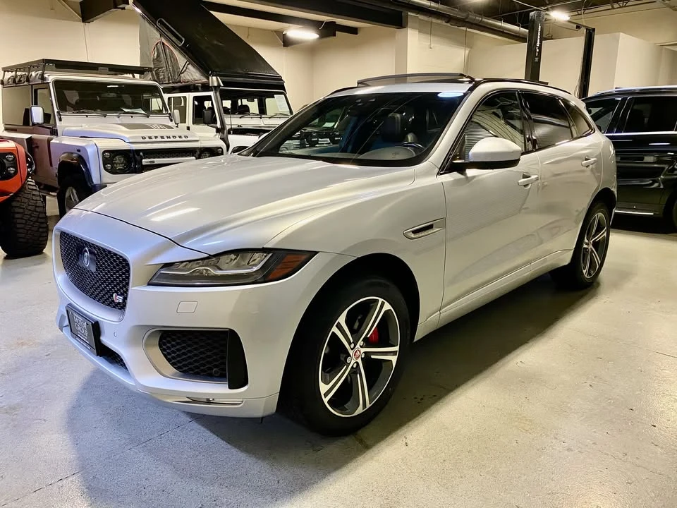 2019 Jaguar F-Pace - Image 2 of 20