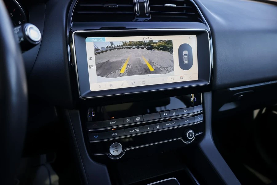 2019 Jaguar F-Pace - Image 19 of 20