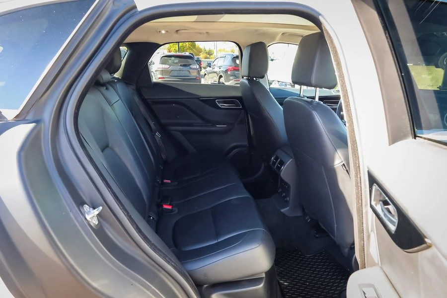 2019 Jaguar F-Pace - Image 12 of 20