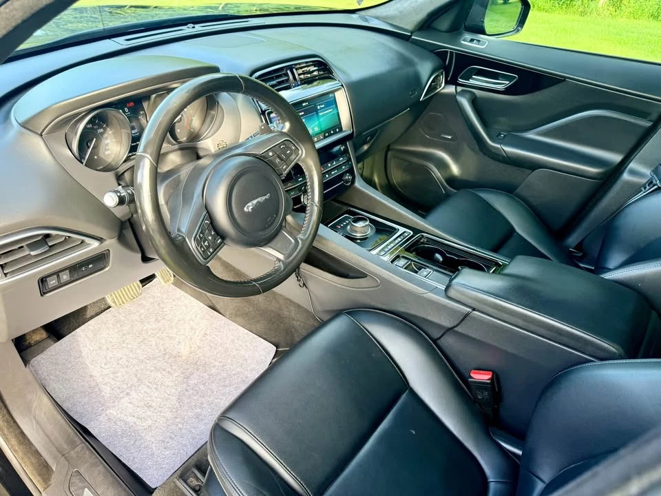2019 Jaguar F-Pace - Image 5 of 13