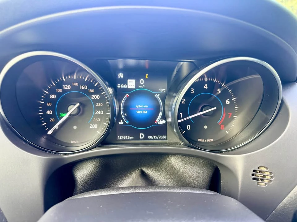 2019 Jaguar F-Pace - Image 7 of 13