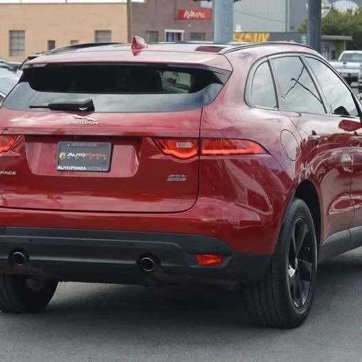 2019 Jaguar F-Pace - Image 4 of 17