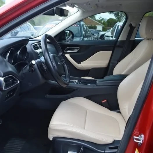2019 Jaguar F-Pace - Image 9 of 17