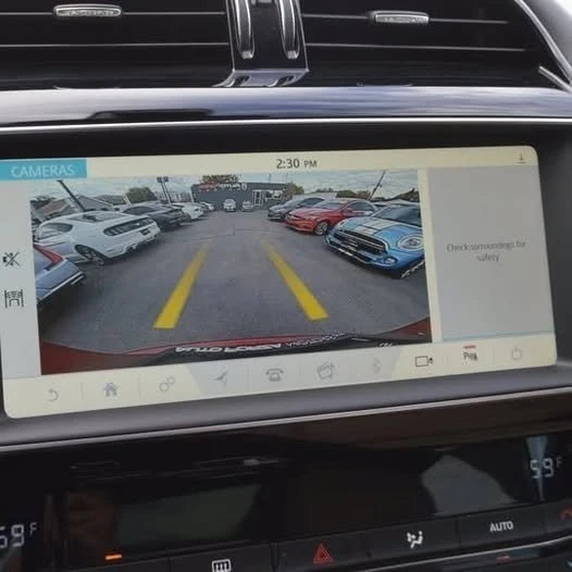 2019 Jaguar F-Pace - Image 15 of 17