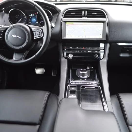 2019 Jaguar F-Pace - Image 7 of 16